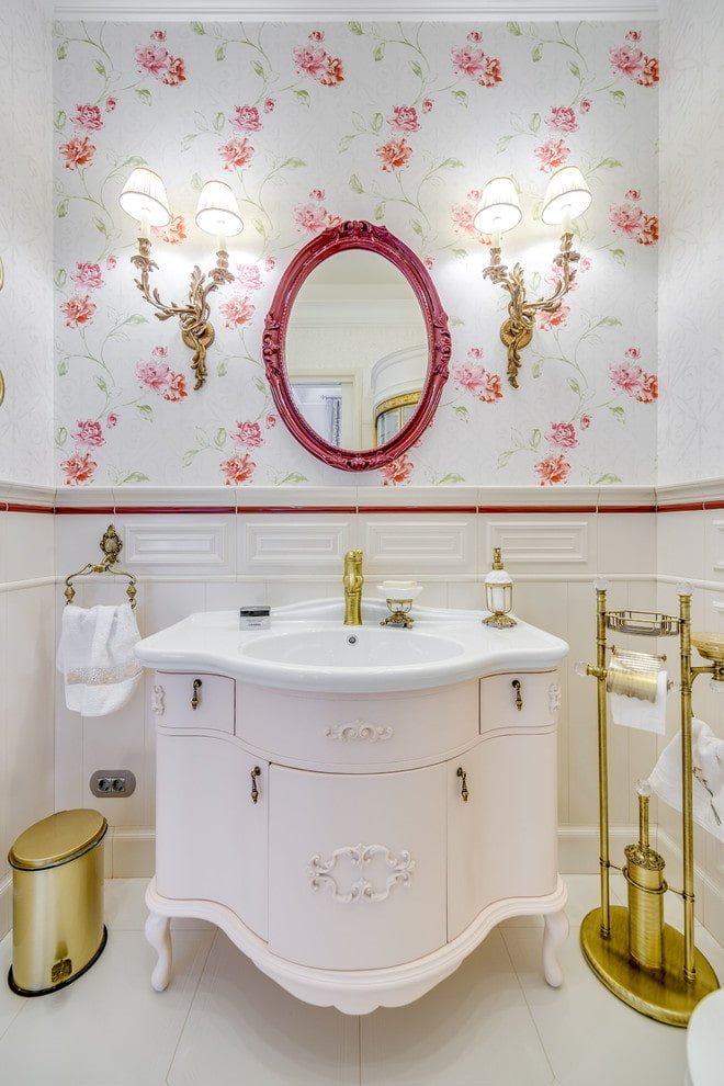 mobile da bagno in stile classico