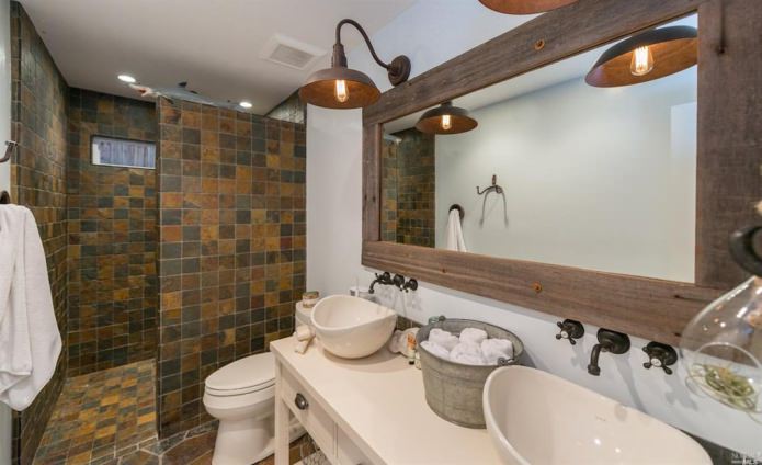 bagno in stile country