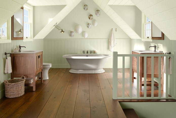 Bagno mansardato a padiglione