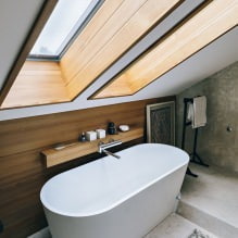 Progettazione del bagno in mansarda: caratteristiche delle finiture, colore, stile, scelta delle tende, 65 foto-3