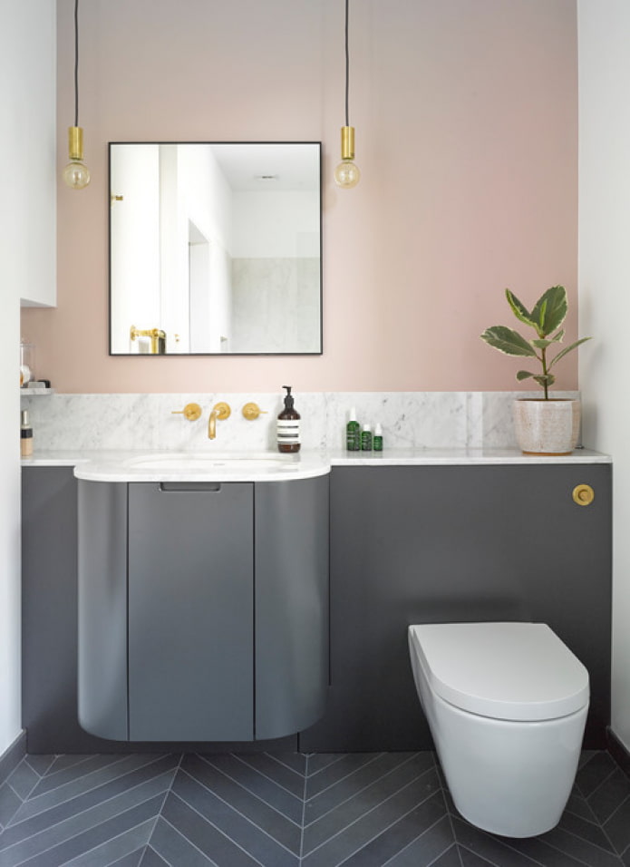 piano in marmo nel bagno