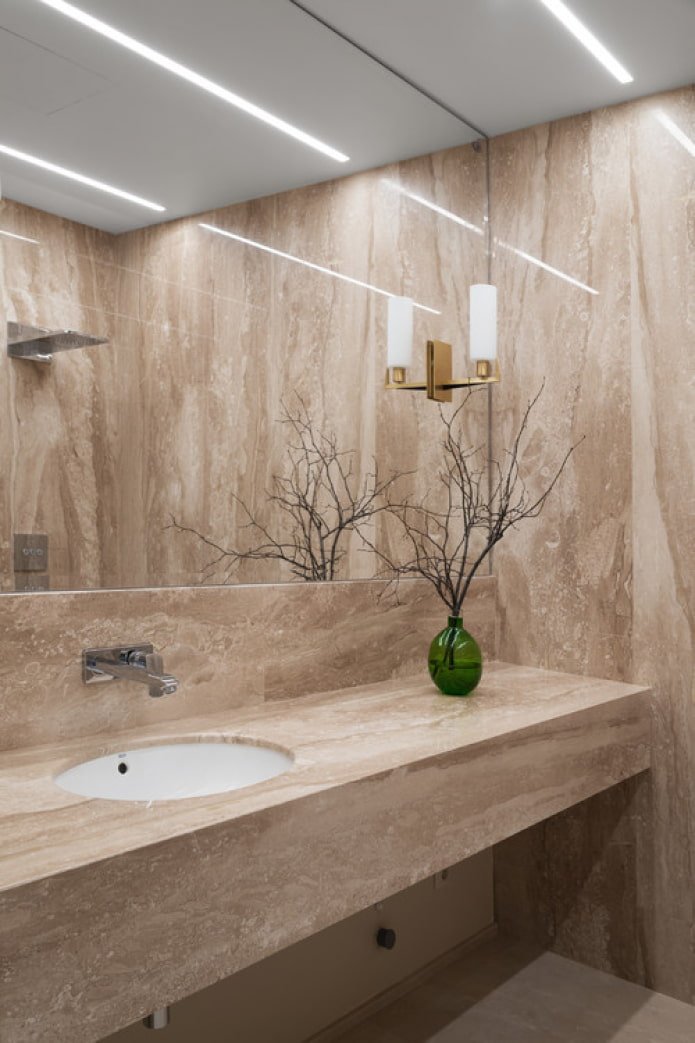 marmo beige in bagno