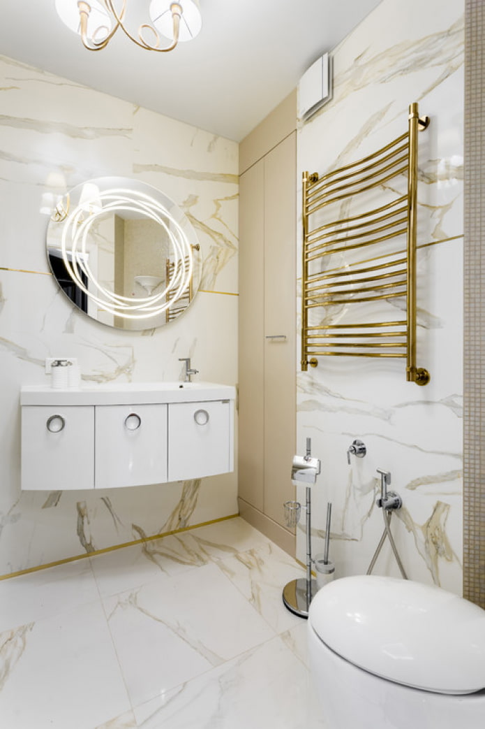 scaldasalviette in bronzo nel bagno