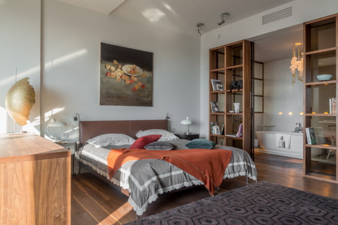 bagno in camera da letto dietro il mobiletto