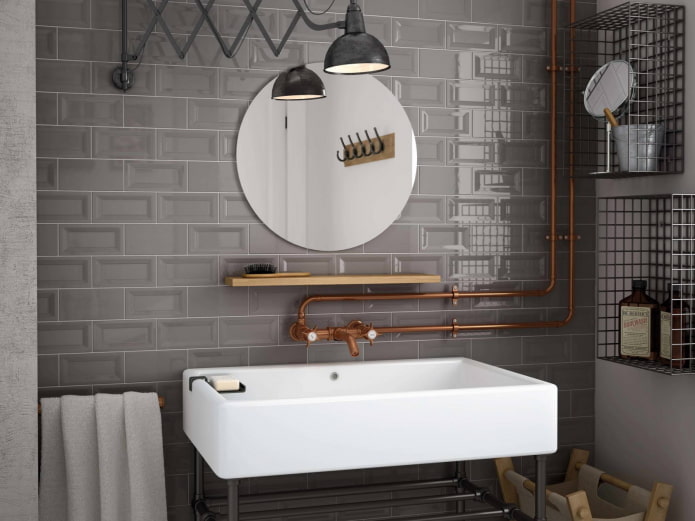 illuminazione all'interno di un bagno in stile loft
