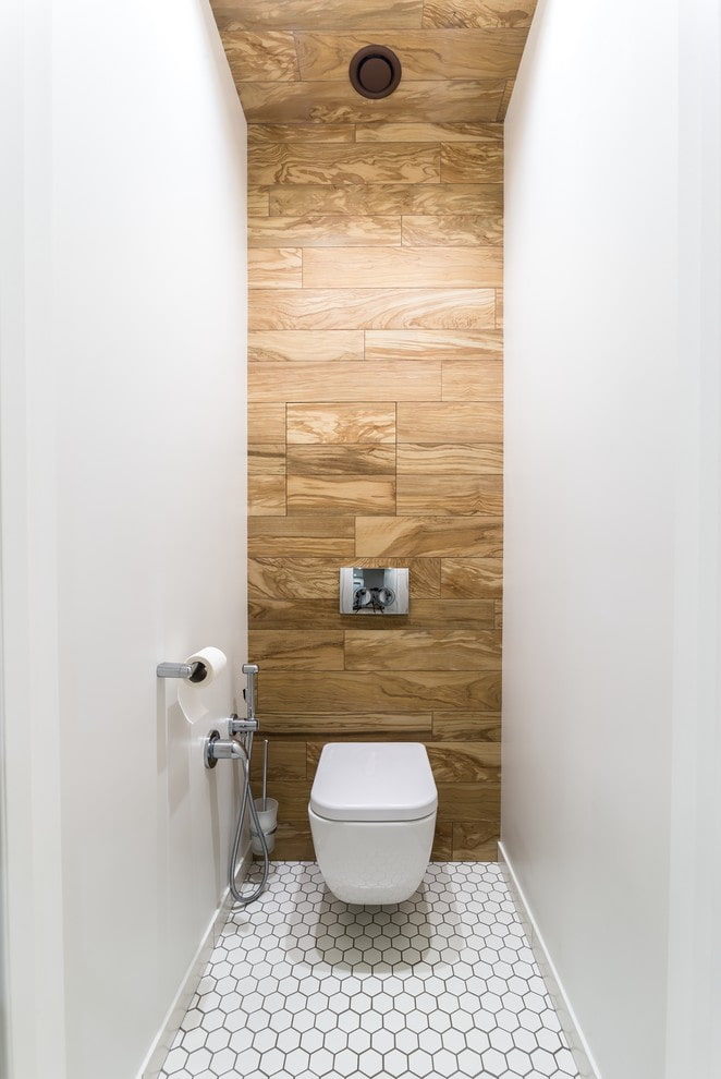 interno del bagno in stile minimalista