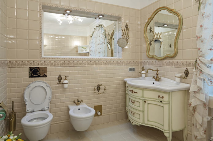WC e bidet in un bagno in stile provenzale