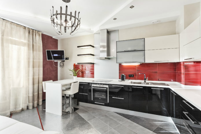 TV nell'angolo della cucina