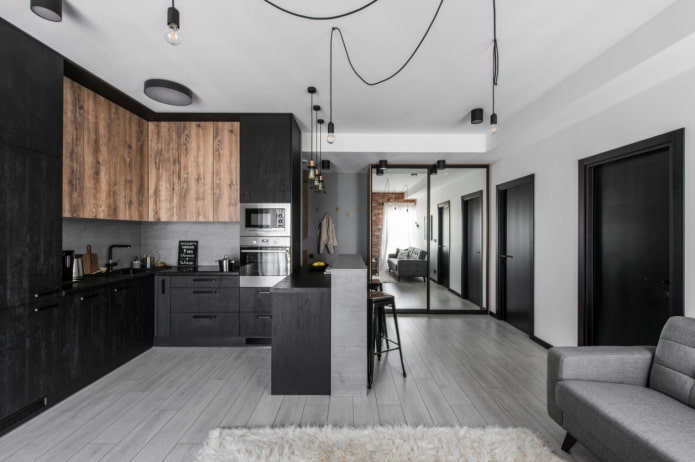cucina legno scuro e chiaro
