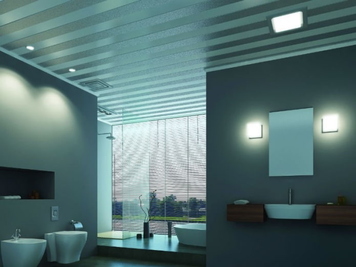 pannelli in alluminio sul soffitto degli interni