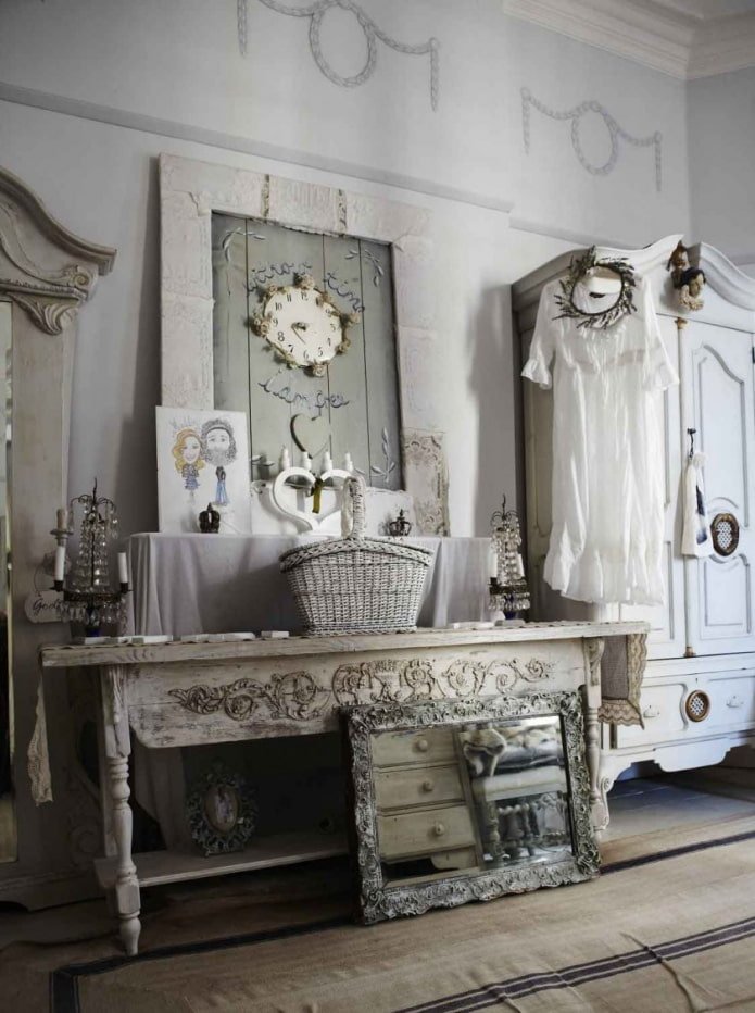 decorazione soffitto vintage