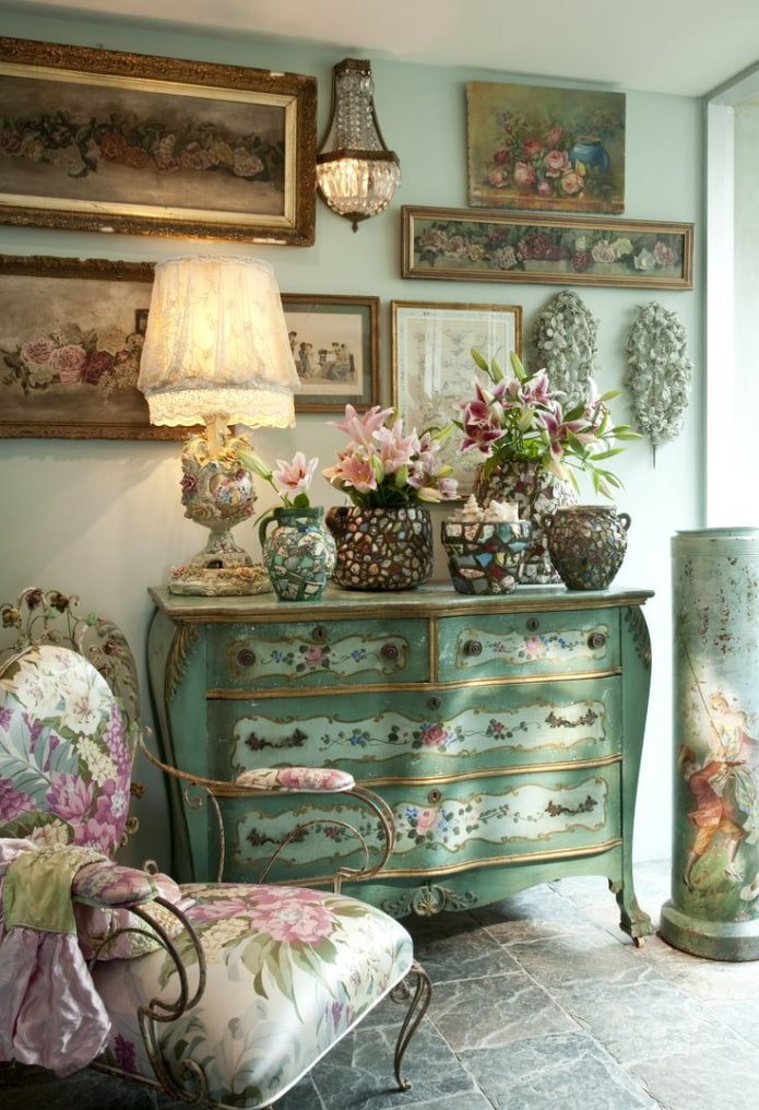 cassettiera in stile vintage