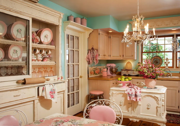 cucina vintage luminosa