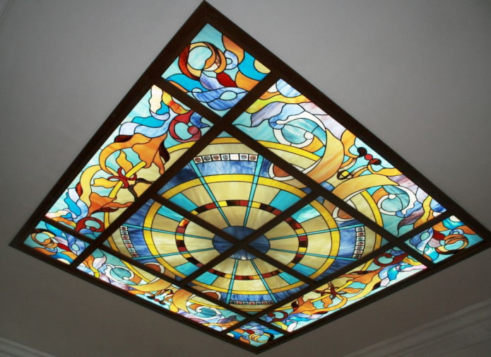 design del soffitto in vetro colorato Tiffany