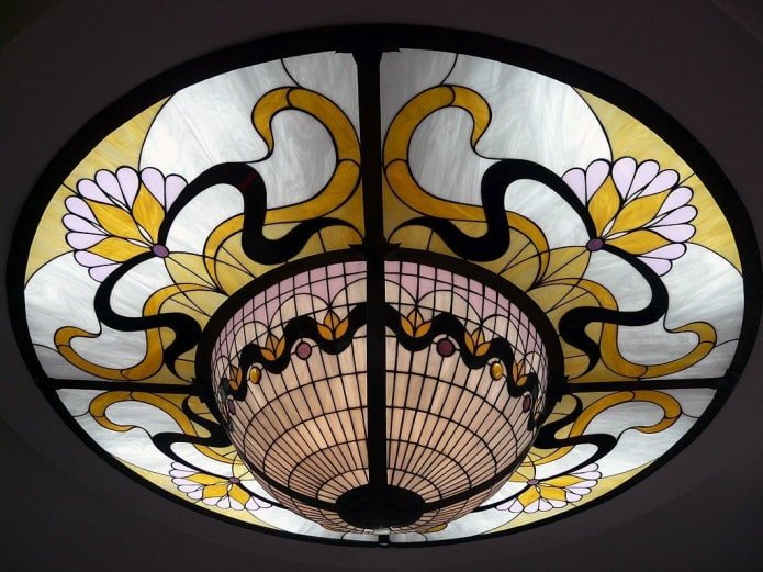 struttura del soffitto in vetro colorato soffitto