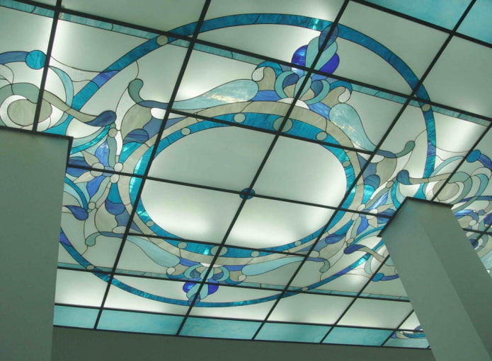 vetrata con illuminazione interna