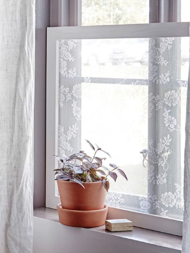 Cornice con pizzo