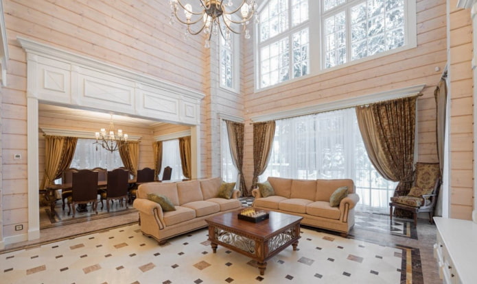 casa con una seconda luce in stile classico