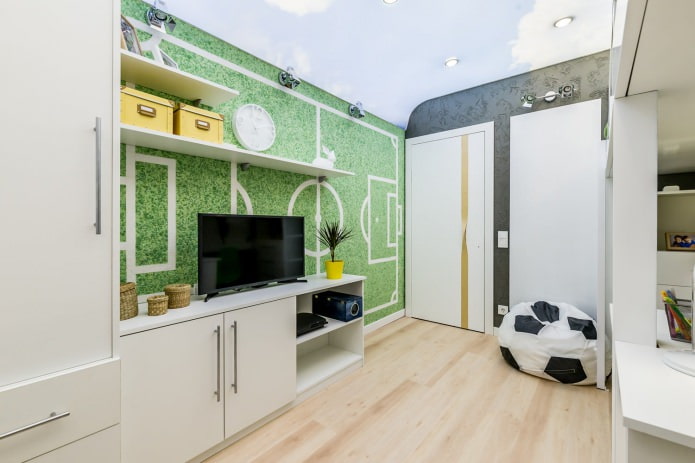 porta interna bianca all'interno di una cameretta per bambini