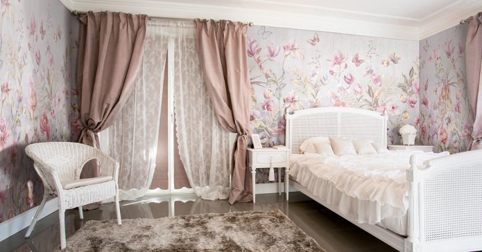 Carta da parati per l'interno della camera da letto: motivo floreale