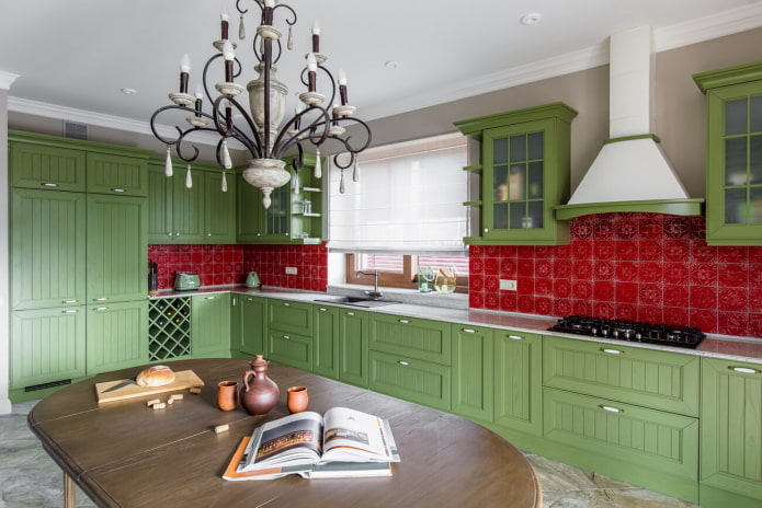 decorazione della cucina nei toni del verde