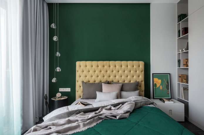 arredamento della camera da letto nei toni del verde