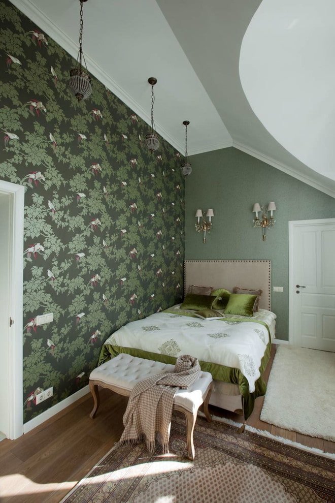 illuminazione dell'interno della camera da letto nei toni del verde