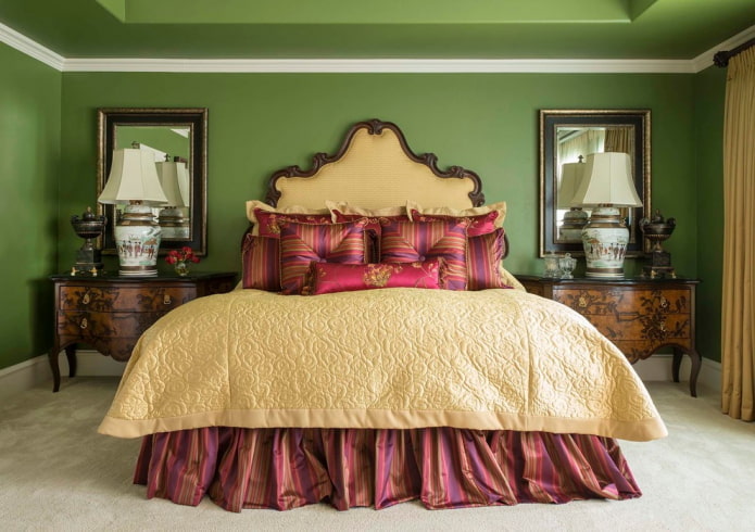 mobili all'interno della camera da letto nei toni del verde