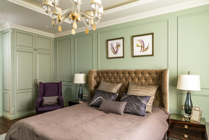 mobili nell'interno della camera da letto nei toni del verde