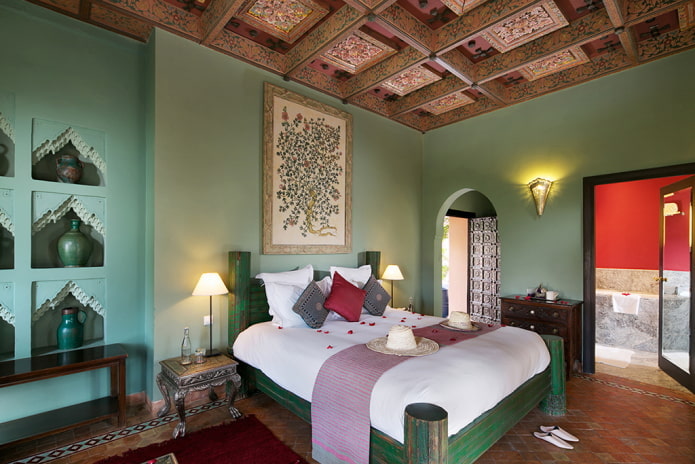 camera da letto verde in stile orientale