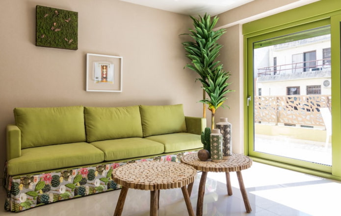 divano verde chiaro all'interno
