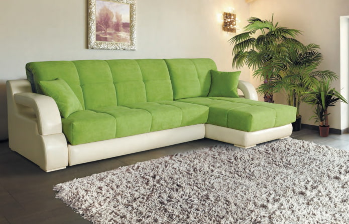 divano clic-clac verde all'interno