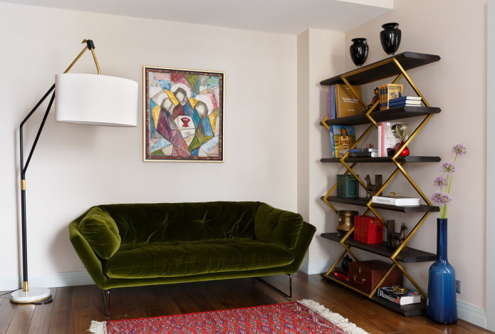 divano color palude all'interno