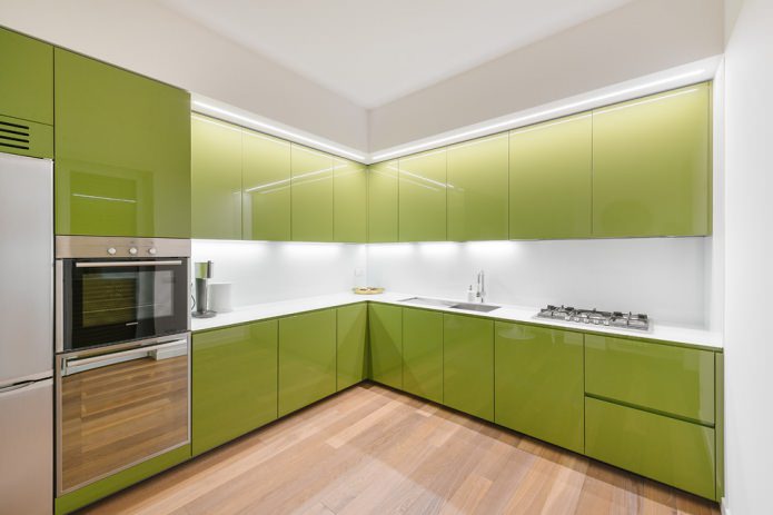 set da cucina angolare verde lucido in stile moderno