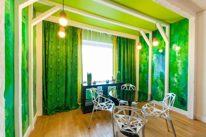 rivestimento del soffitto verde con travi