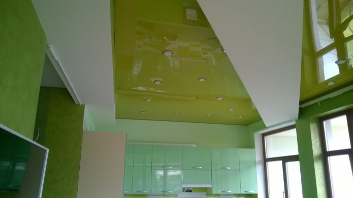 soffitto teso verde lucido