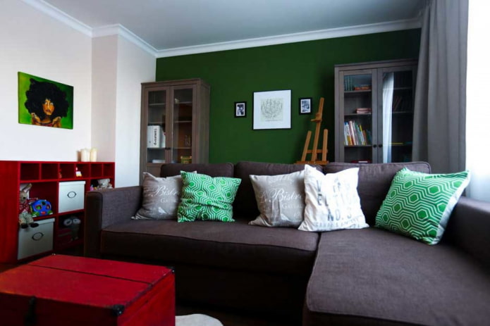 verde con rosso all'interno
