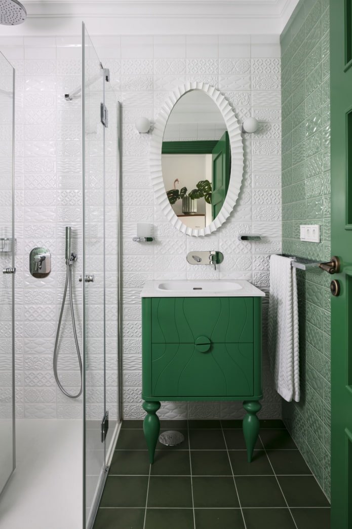 bagno bianco e verde