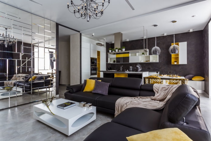 specchio nella sala in stile moderno