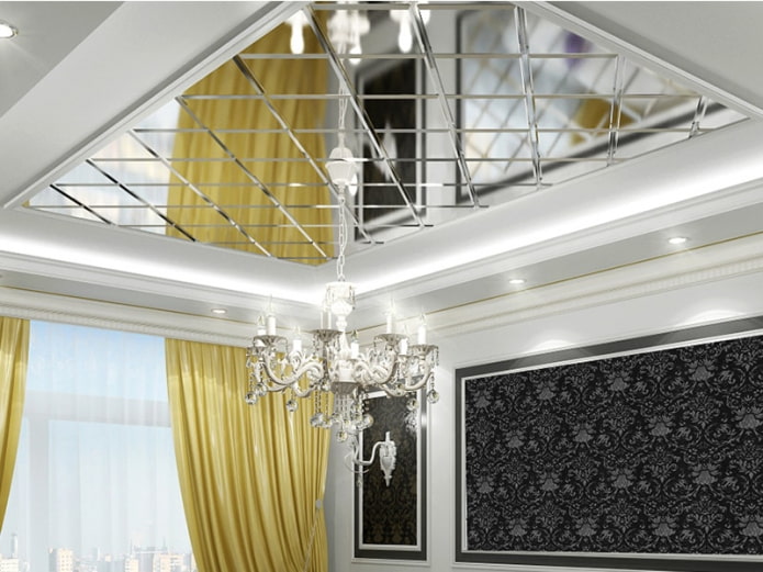 soffitto a specchio con lampadario