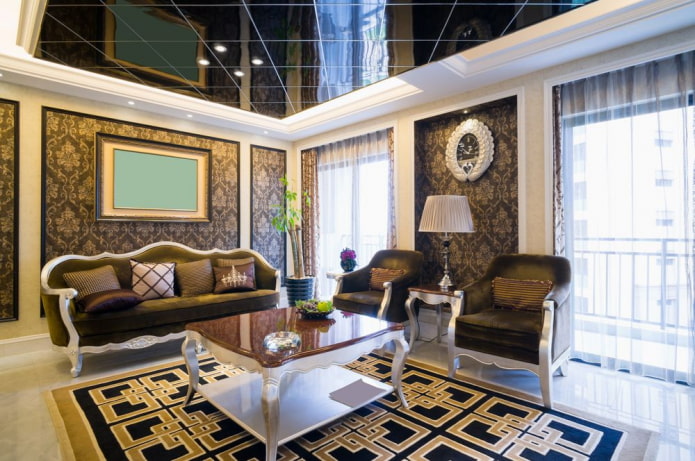 struttura del soffitto a specchio nell'ingresso