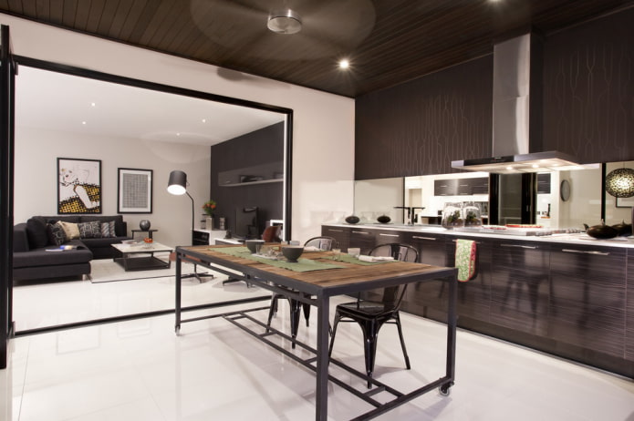 specchio nell'interno della cucina in stile moderno