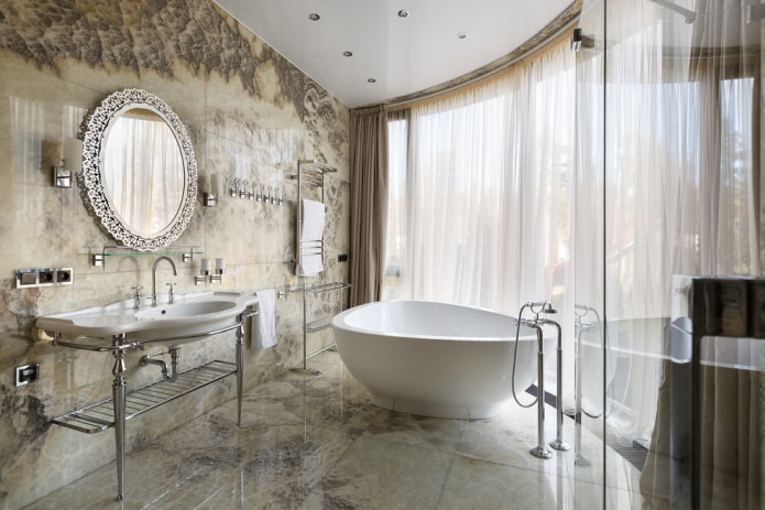modello di specchio sospeso nell'arredamento del bagno