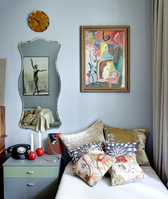 specchio figurato all'interno
