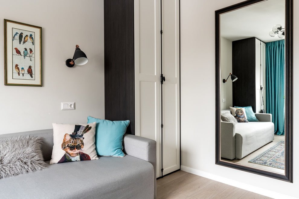 Specchio all'interno