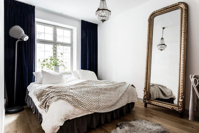 specchio da terra per l'arredamento della camera da letto