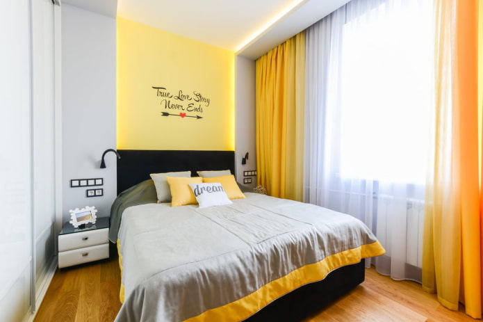 combinazione di colori nell'interno della camera da letto