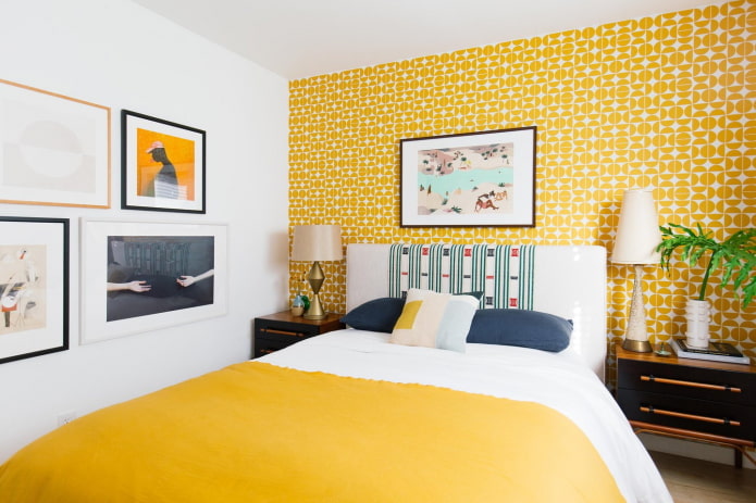 decorazione della camera da letto nei toni del giallo