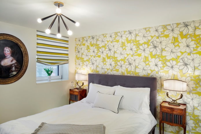carta da parati con fiori in camera da letto