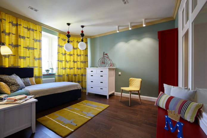 cameretta per bambini con elementi decorativi gialli